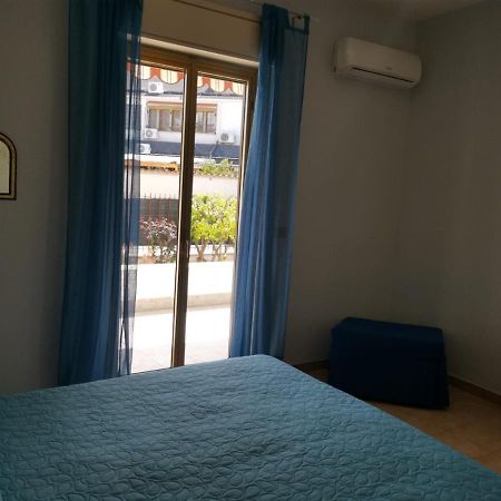 Вилла Antigone Holiday House Монделло Экстерьер фото