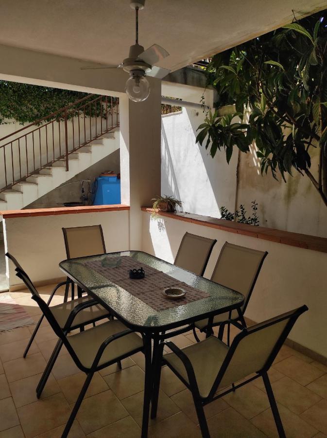 Вилла Antigone Holiday House Монделло Экстерьер фото